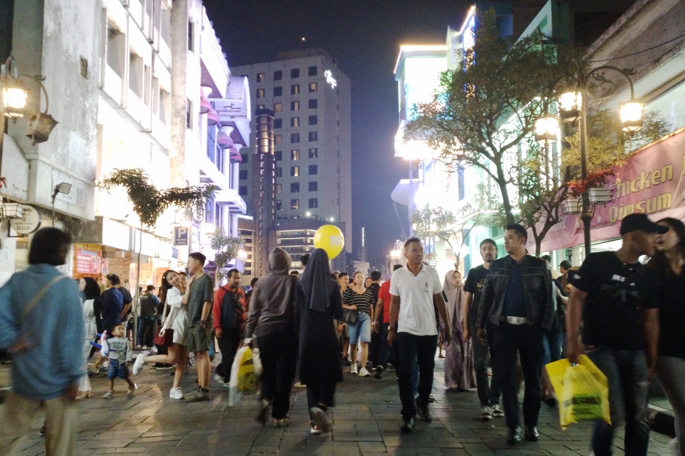 Braga Street illuminated at night